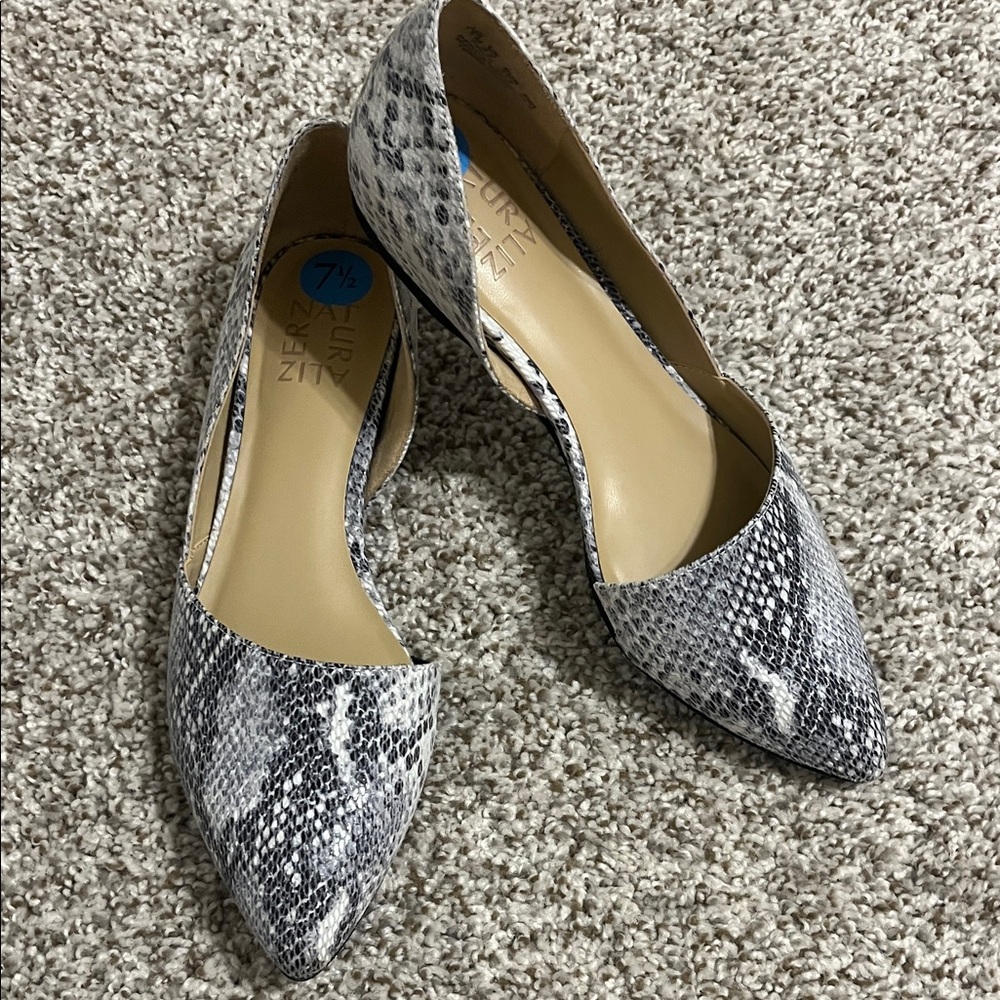 Naturalizer TENNESSEE Snake-Print Pointed Flats 🥿